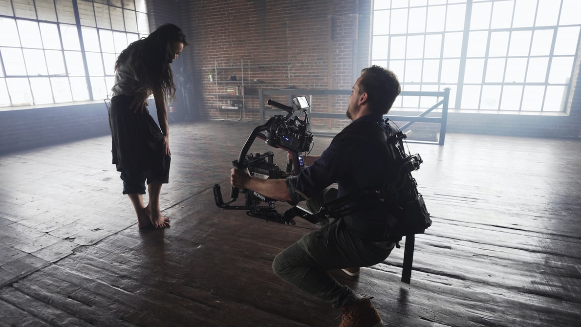 石崎史郎(石崎D)の年齢やインスタは?明治大学で経歴や年収が凄い!|エンタメ・芸能・ニュース・などの気になる話題をお届け