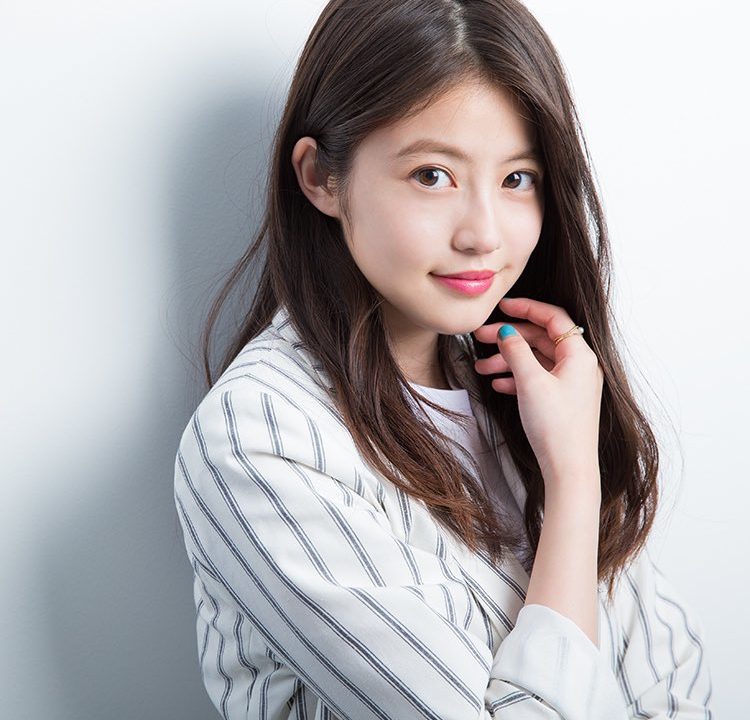 今田美桜は豊胸で脇に手術の傷?胸が急に大きくなったと話題に!